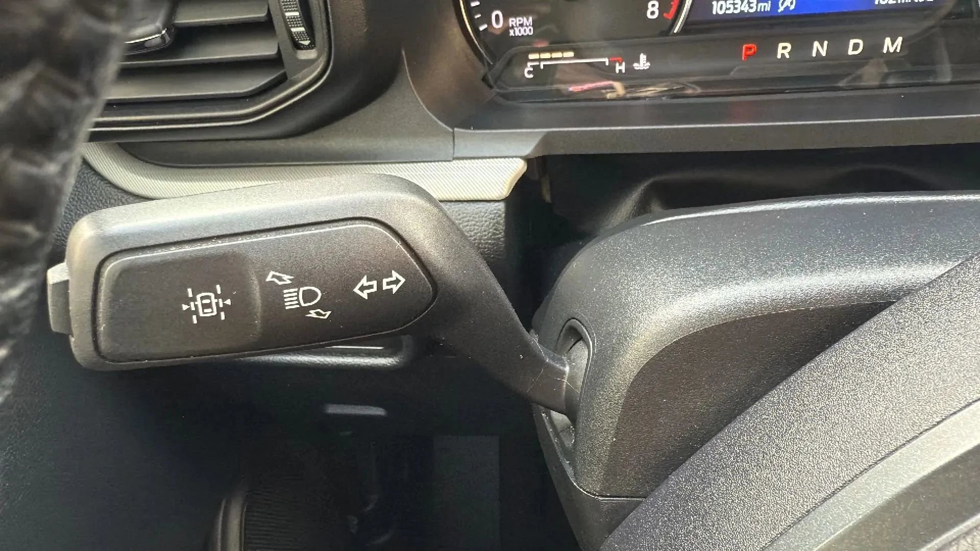 Used 2020 Ford Explorer XLT w/ Comfort Package image 14