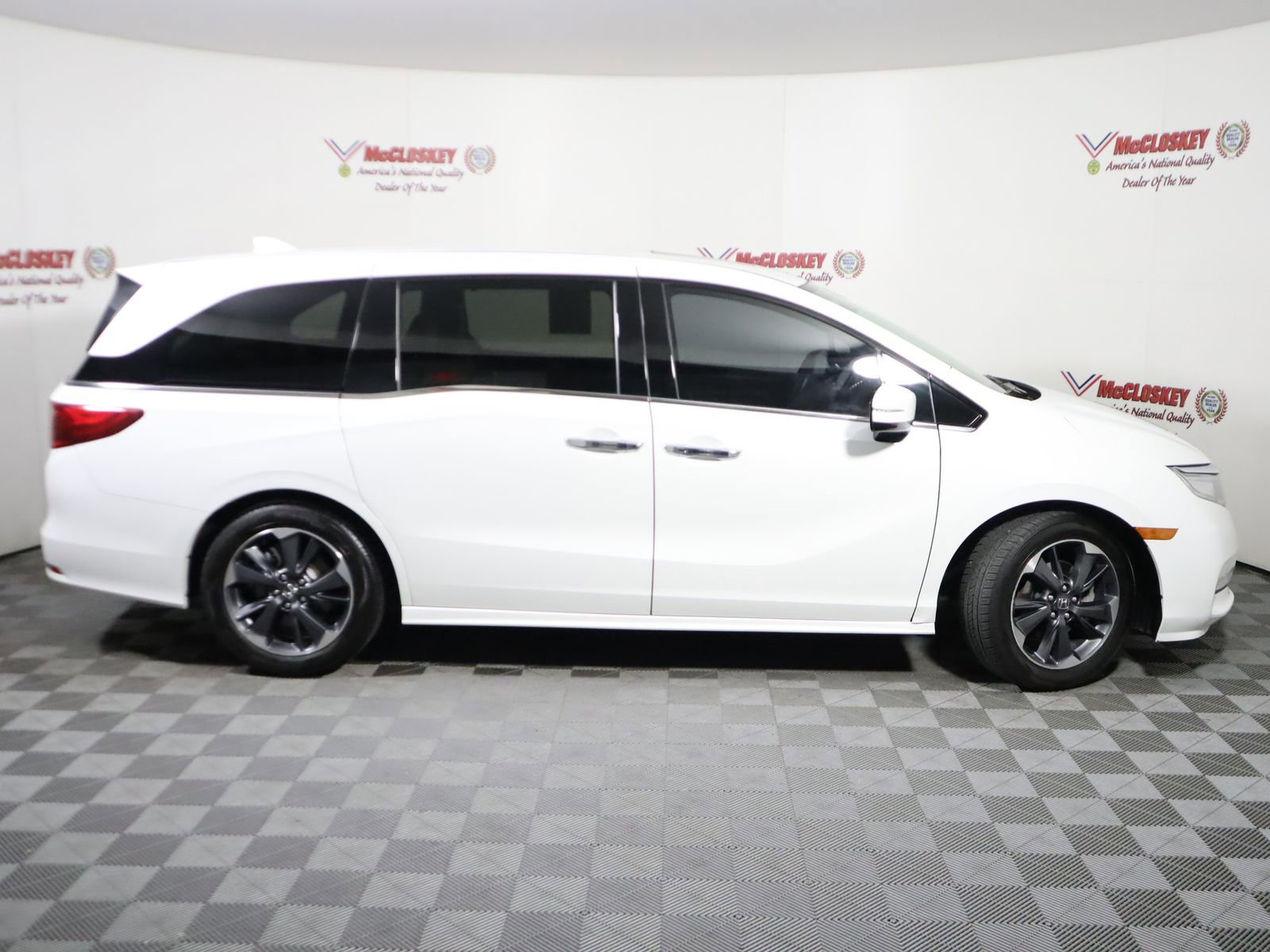 Used 2022 Honda Odyssey Elite image 3