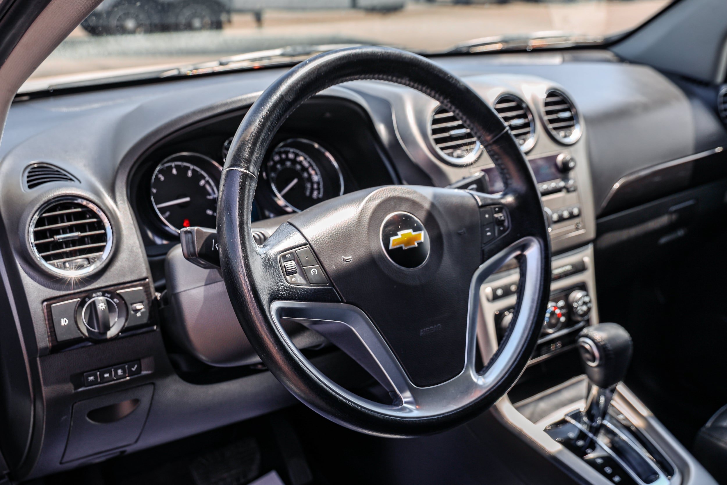 Used 2013 Chevrolet Captiva Sport LTZ FWD image 8