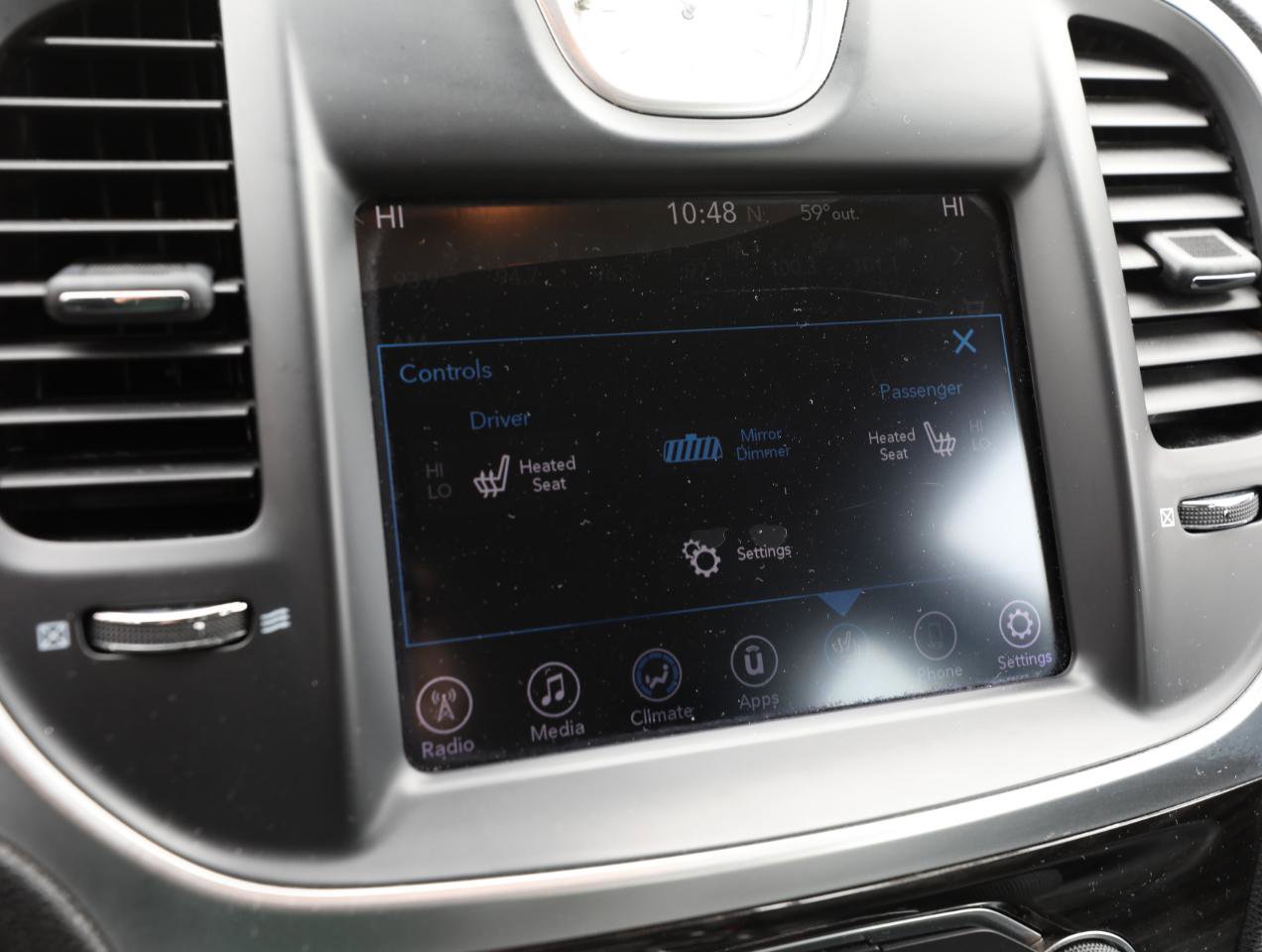 Used 2017 Chrysler 300 Limited AWD/4WD image 19