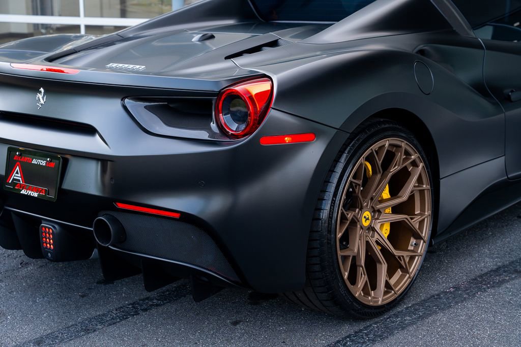 Used 2018 Ferrari 488 Spider RWD image 12