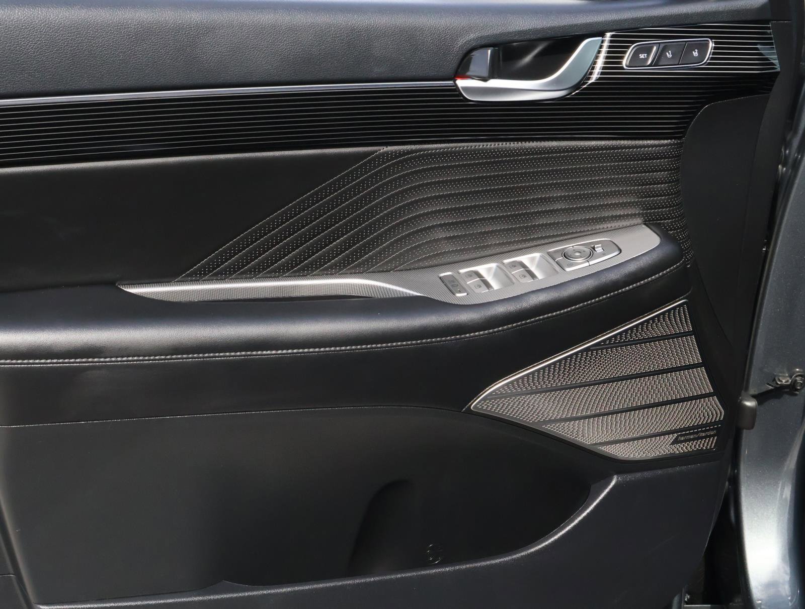 Used 2024 Hyundai Palisade Calligraphy image 15