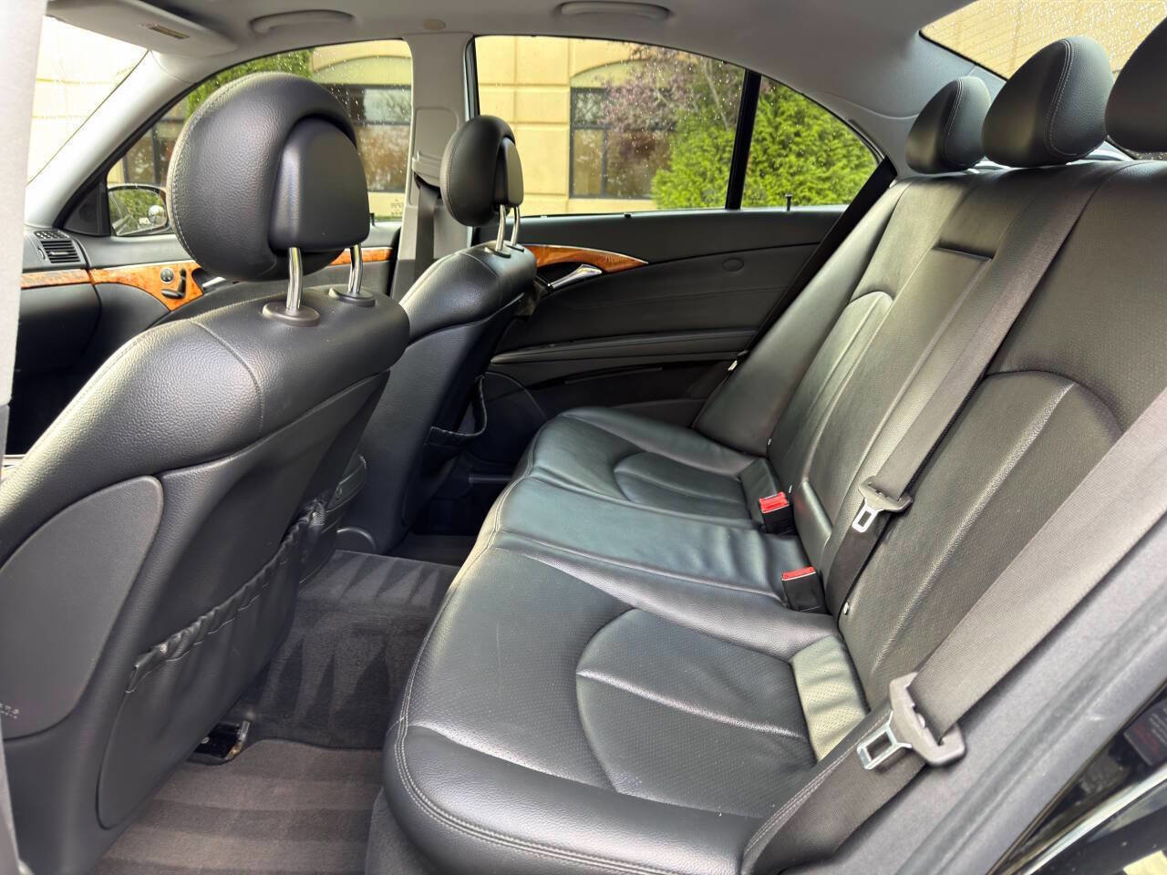Used 2006 Mercedes-Benz E 350 Sedan image 23