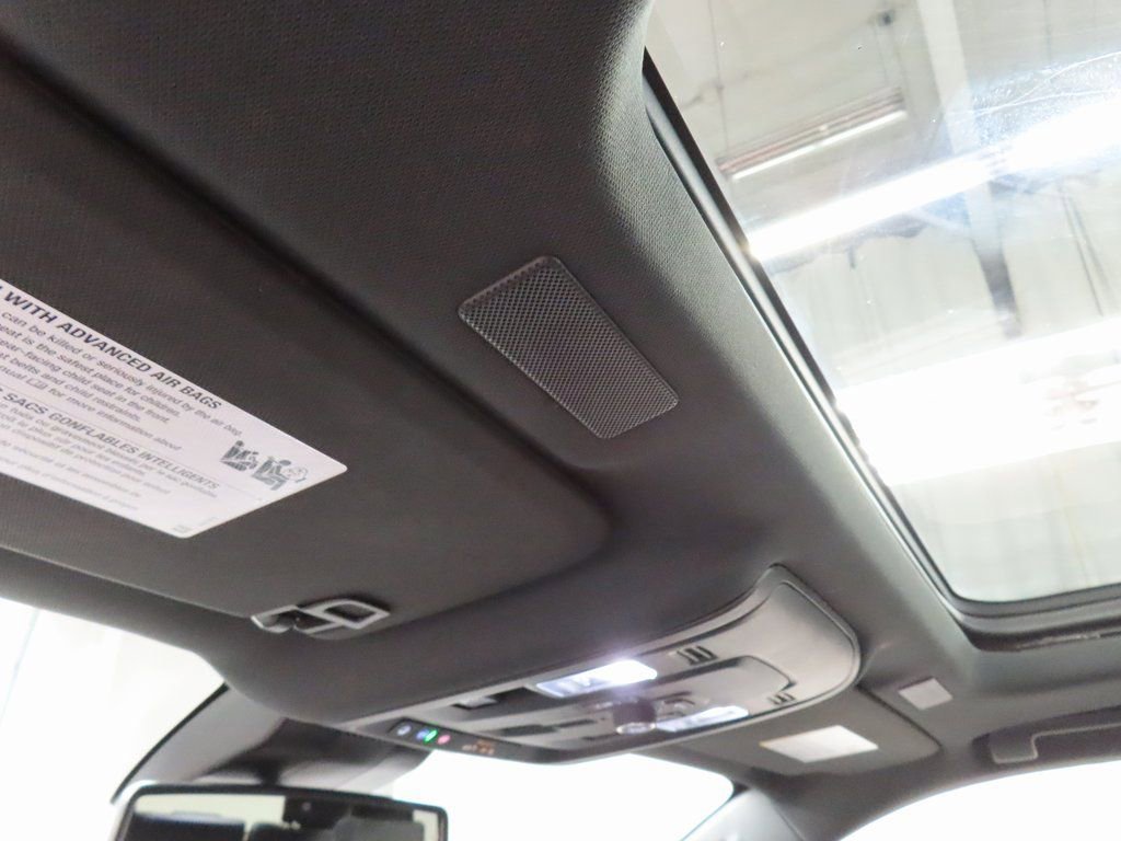 Used 2025 GMC Yukon Elevation w/ LPO, Floor Liner Package image 25