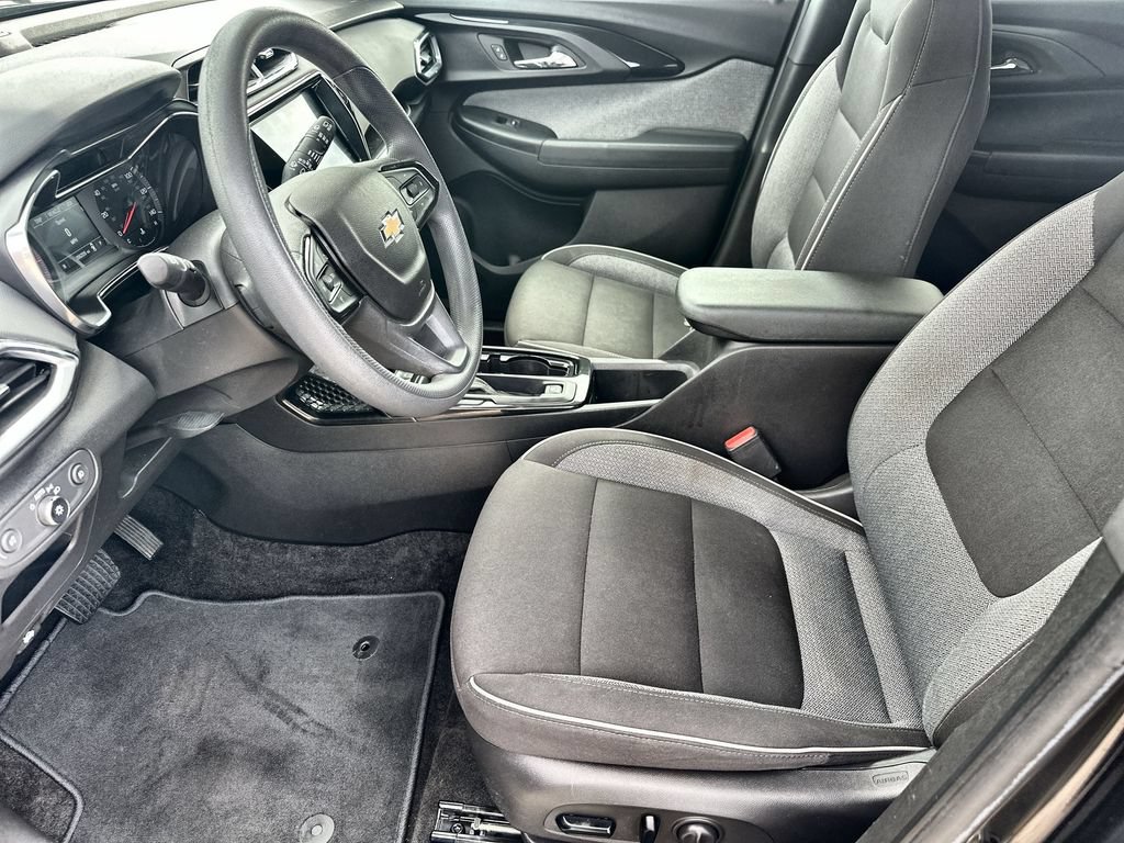 Used 2023 Chevrolet TrailBlazer LT w/ Convenience Package FWD image 24