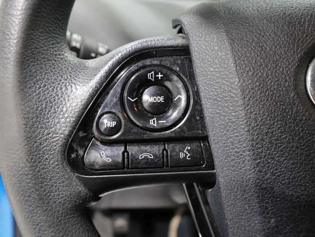 Used 2022 Toyota Prius LE AWD/4WD image 34