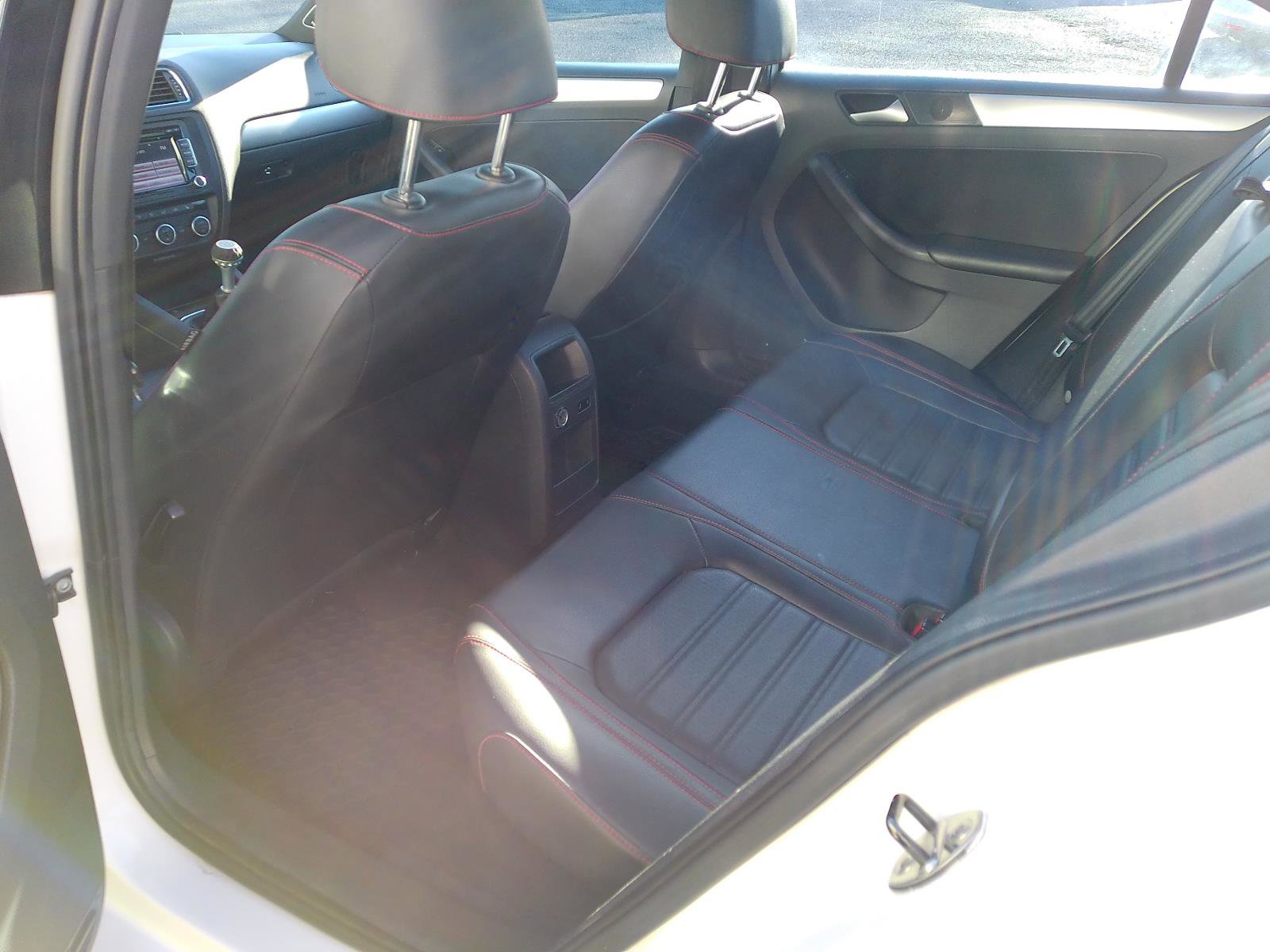 Used 2013 Volkswagen Jetta GLI image 26