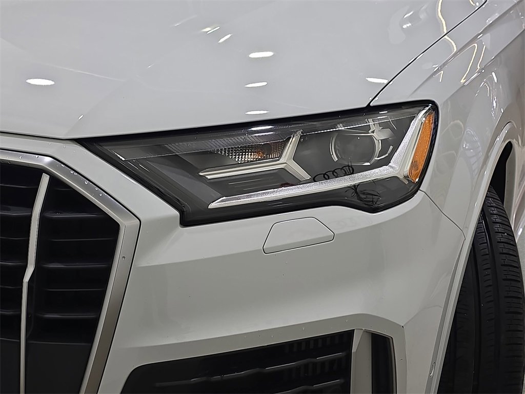 Used 2021 Audi Q7 3.0T Premium image 34