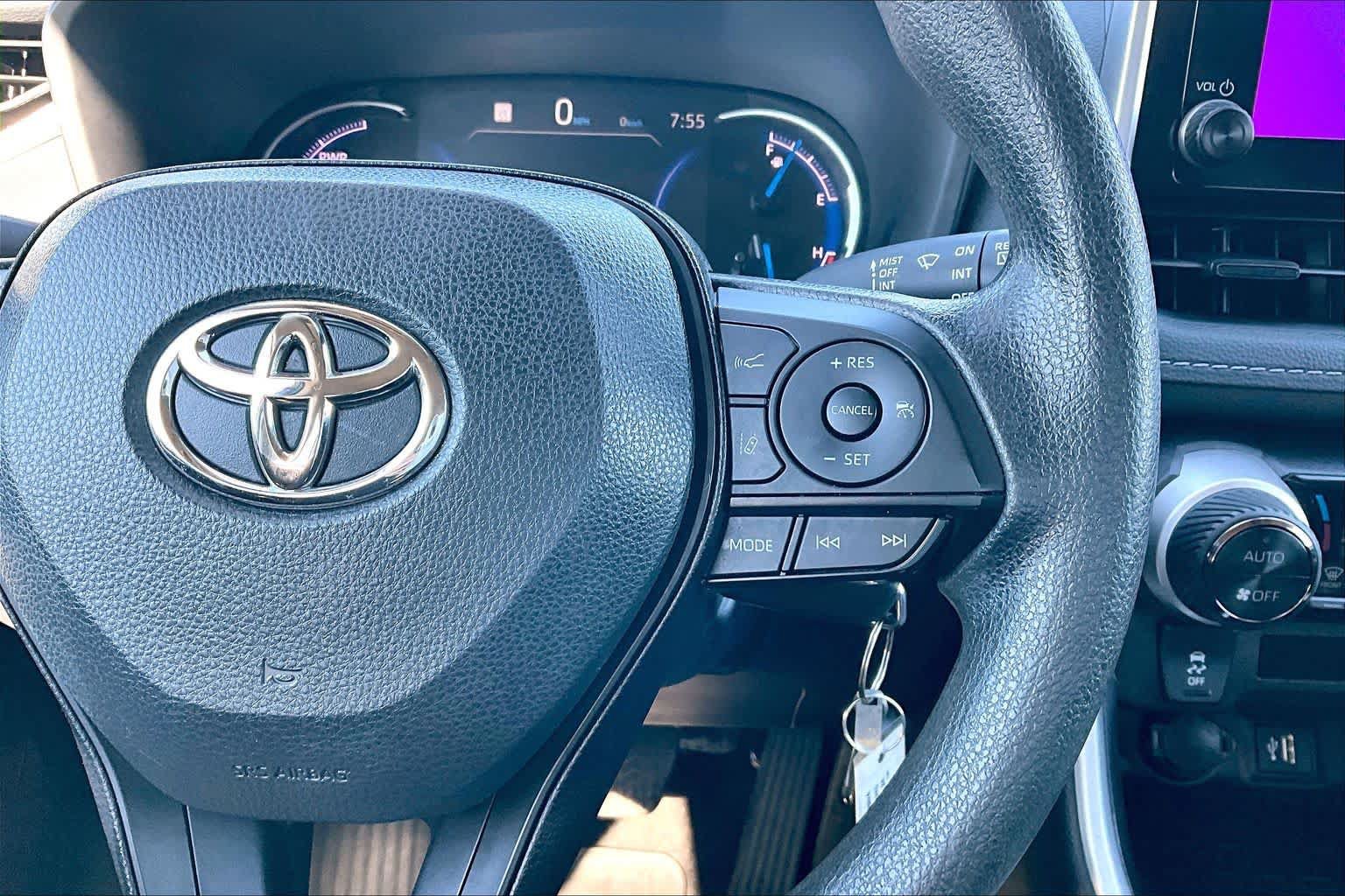 Certified 2024 Toyota RAV4 LE AWD/4WD image 24