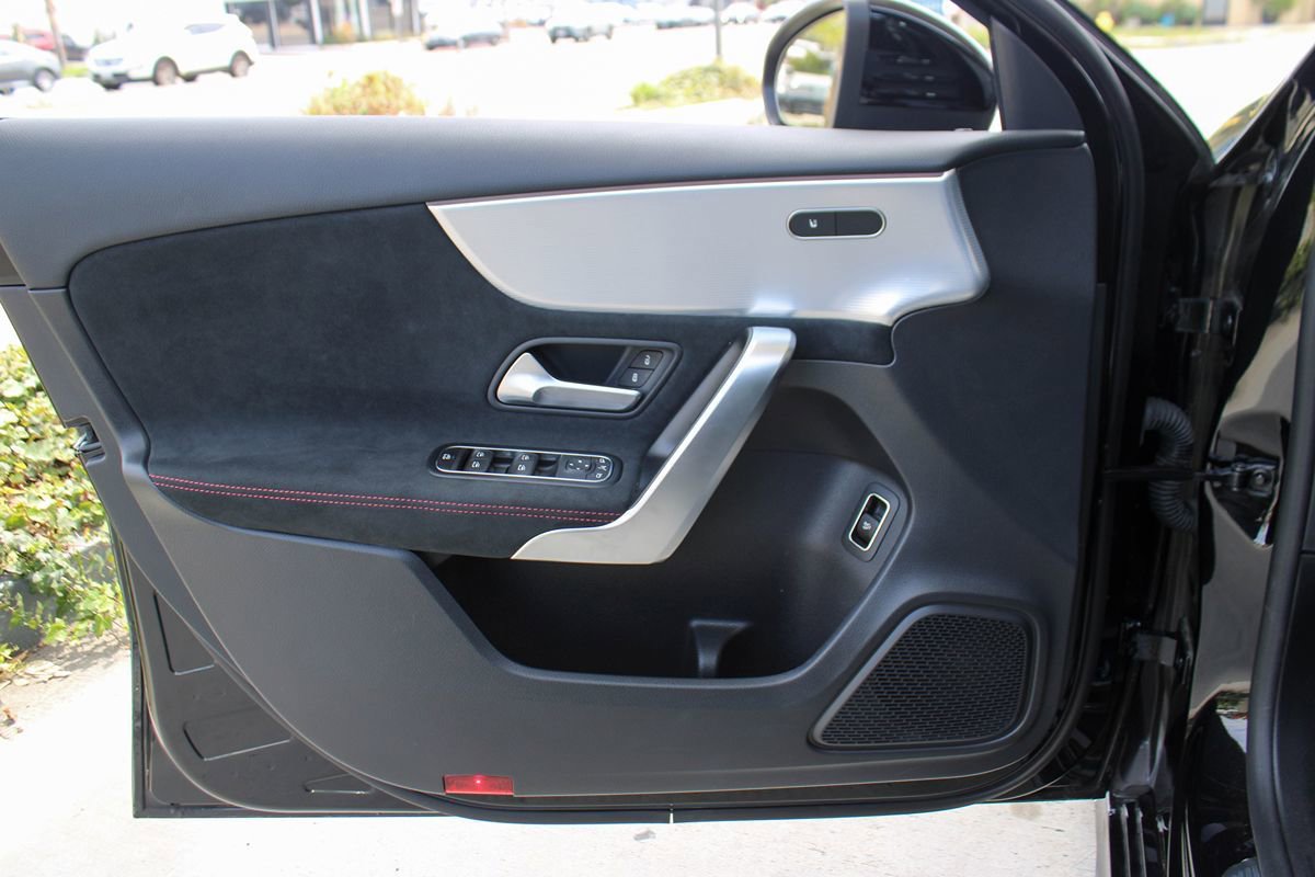 Used 2022 Mercedes-Benz A 220 image 41