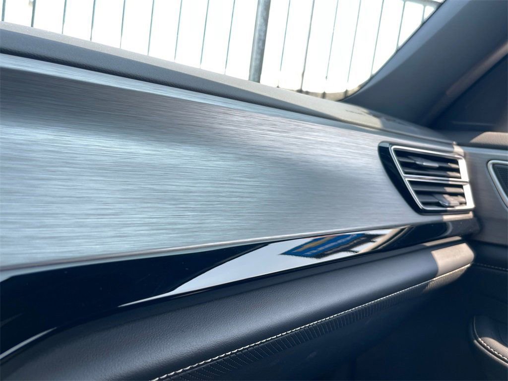 Used 2024 Volkswagen Atlas Cross Sport SE image 19