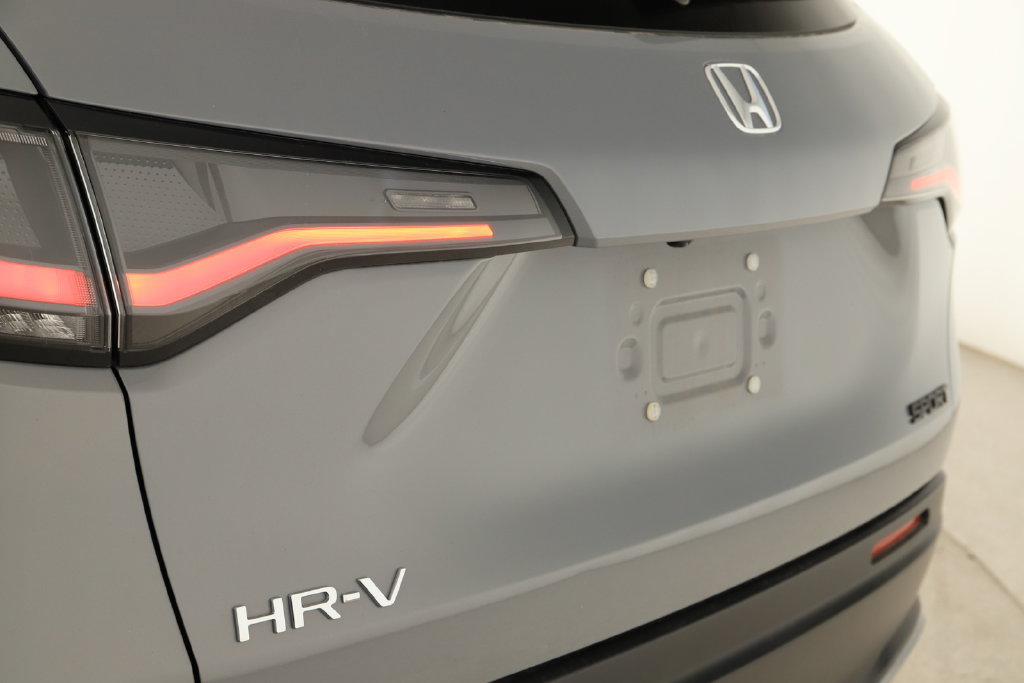 Used 2025 Honda HR-V Sport image 30