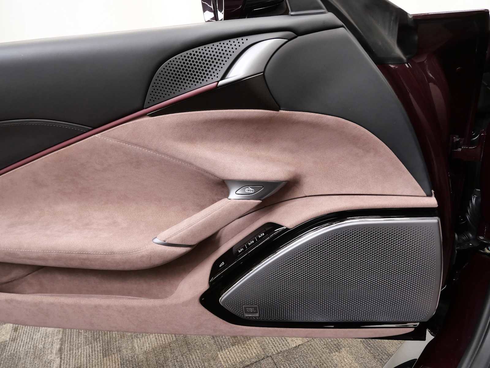 Certified 2025 Ferrari Roma Spider image 35