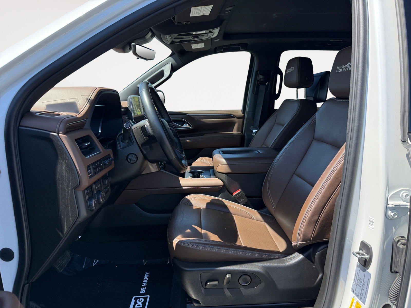 Used 2023 Chevrolet Suburban High Country w/ Advanced Technology Package image 10