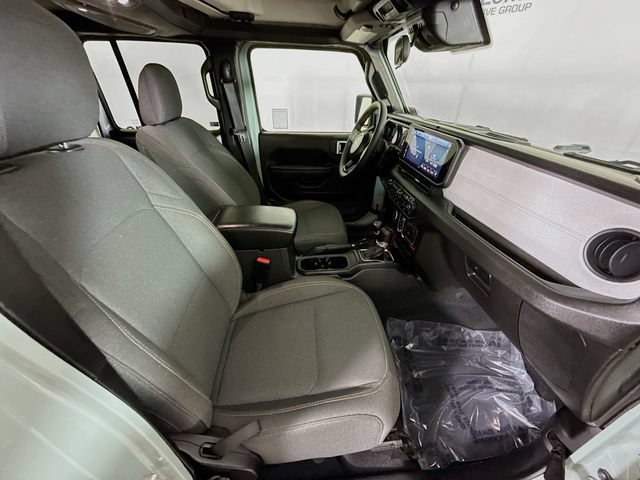Used 2024 Jeep Wrangler Unlimited Sport AWD/4WD image 26