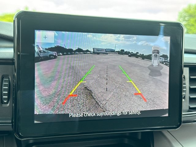 Used 2024 Ford Explorer XLT RWD image 17