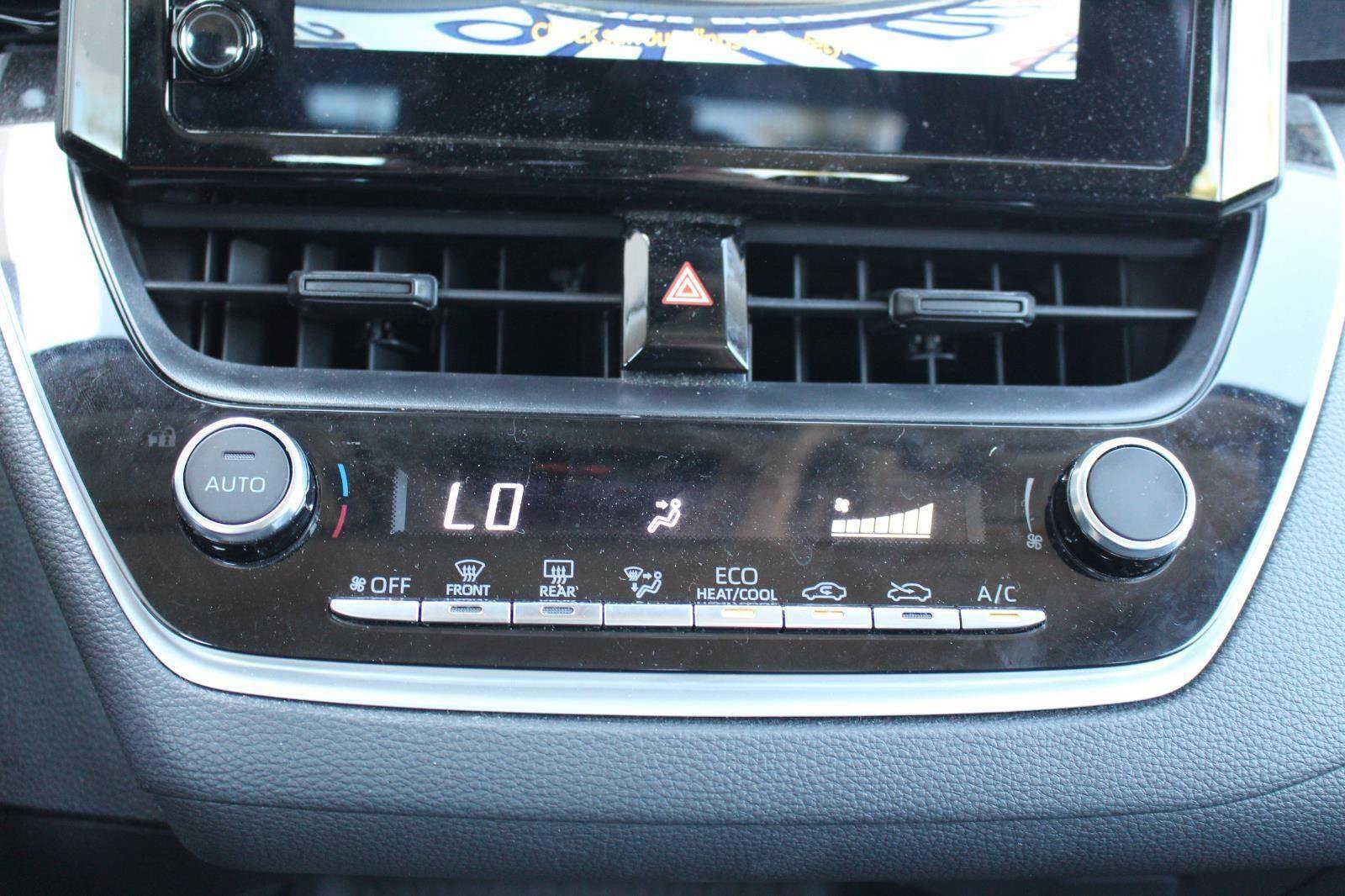 Used 2023 Toyota Corolla LE FWD image 23