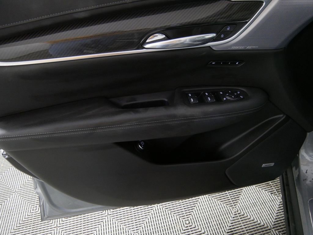 Used 2024 Cadillac XT6 Sport image 13