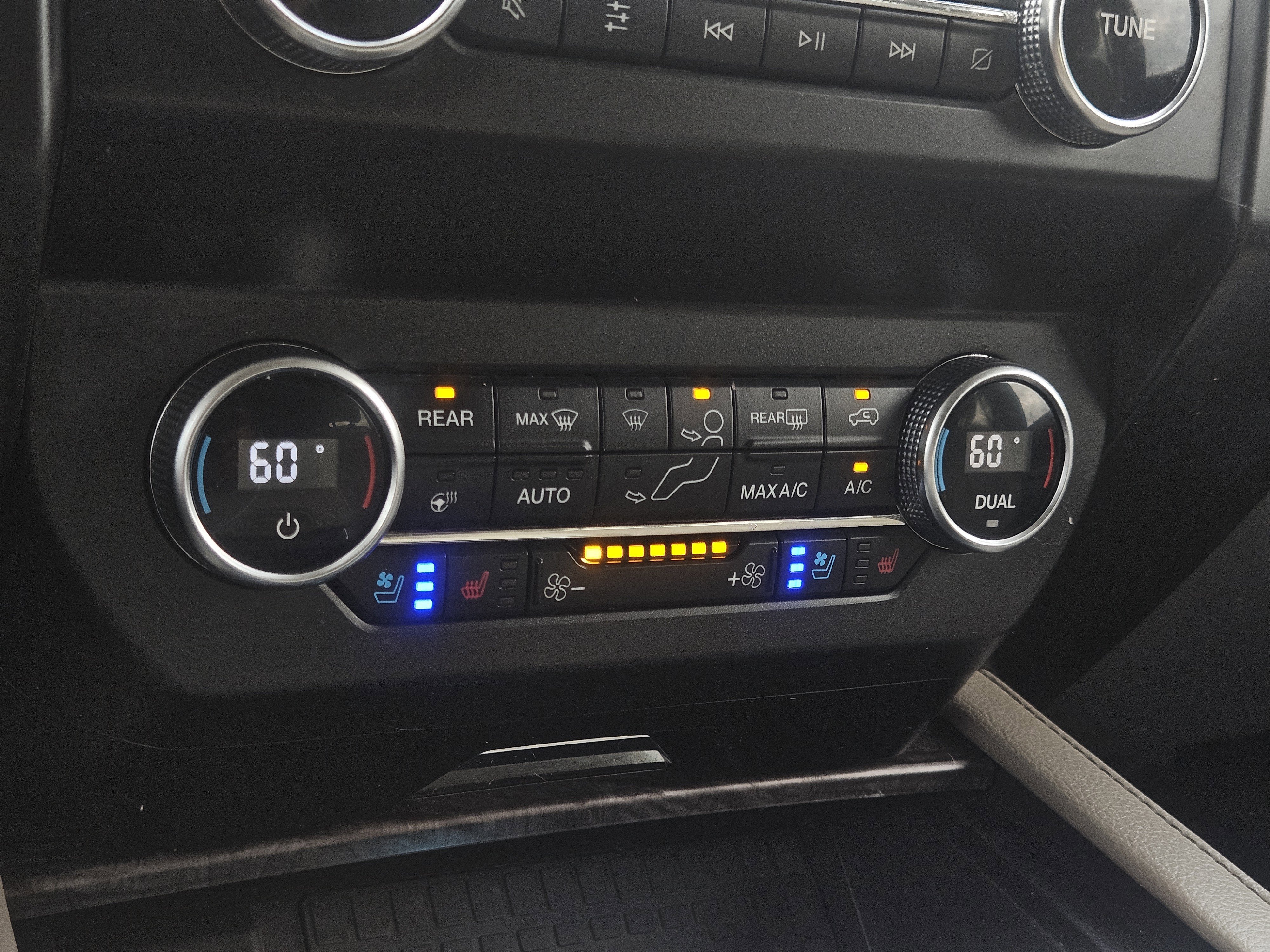Used 2020 Ford Expedition Limited w/ Cargo Package RWD image 25