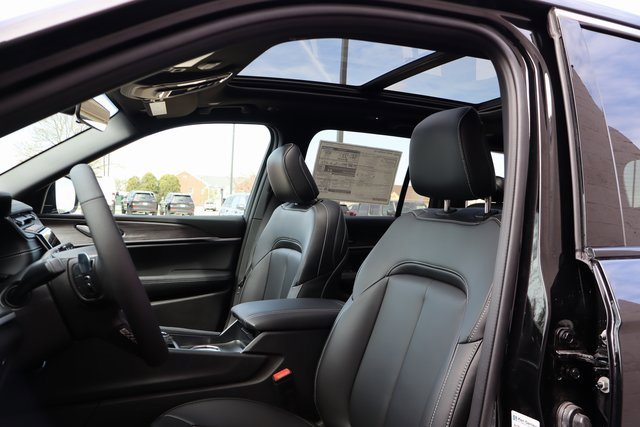 New 2025 Jeep Grand Cherokee Limited 4xe image 21