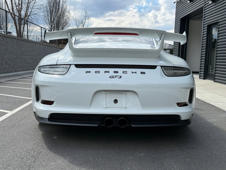 Certified 2015 Porsche 911 GT3 image 6