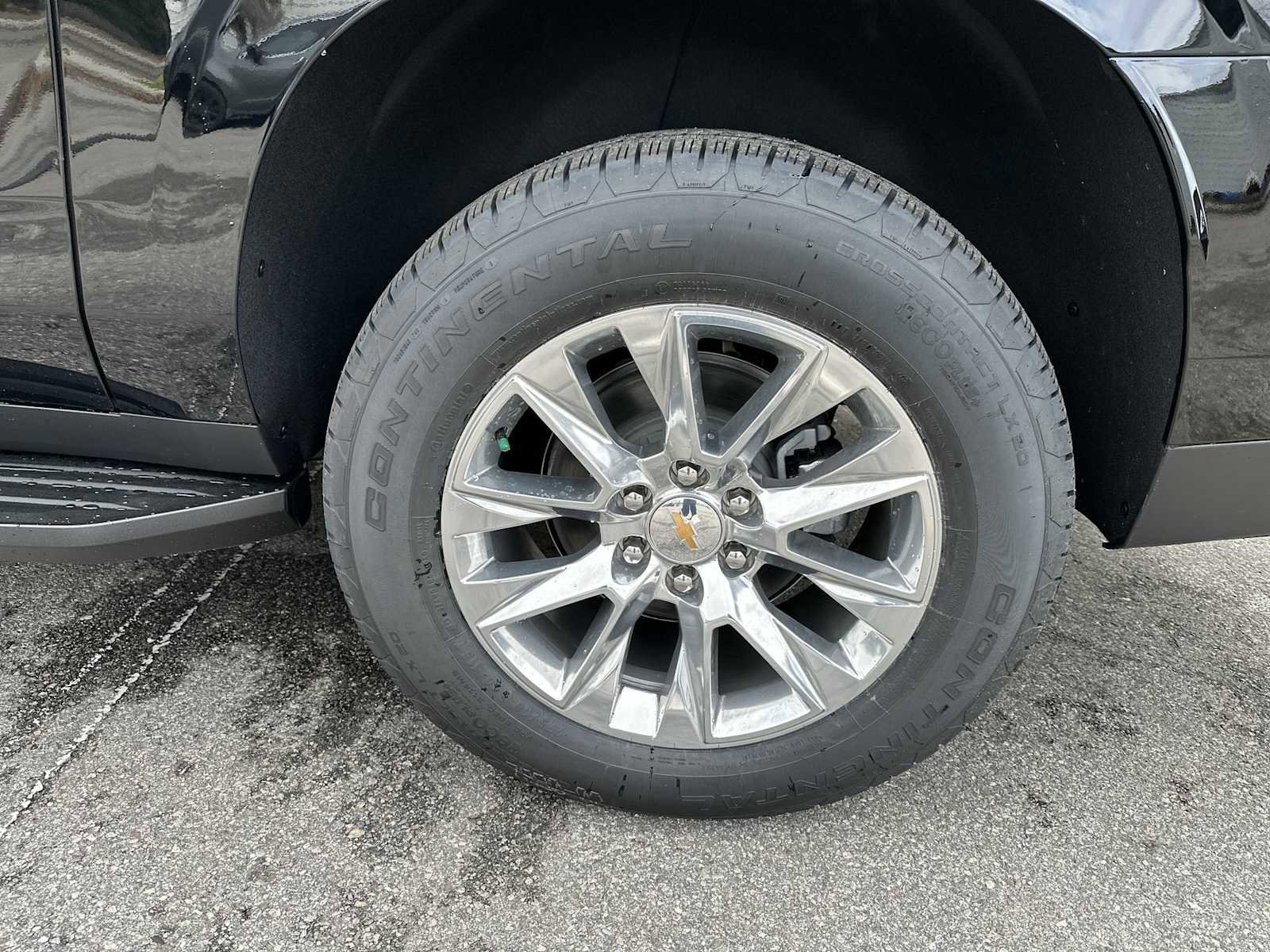 New 2026 Chevrolet Suburban Premier image 12