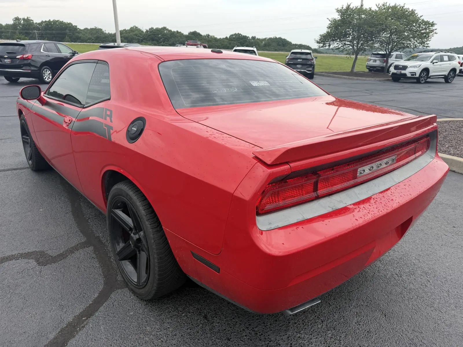 Used 2014 Dodge Challenger R/T RWD image 2
