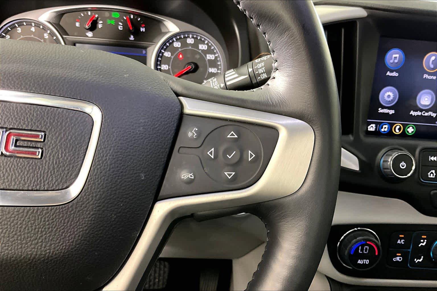 Used 2021 GMC Terrain SLT FWD image 24