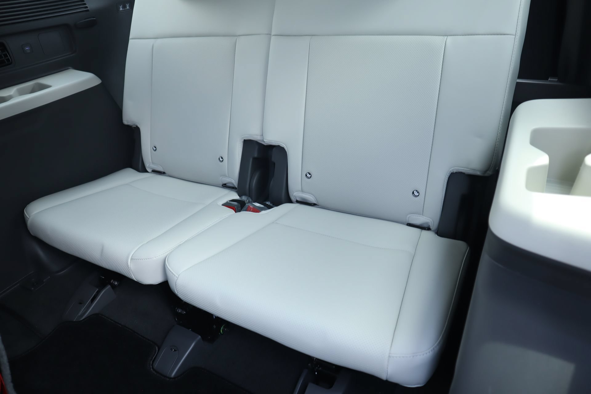 New 2026 Hyundai Santa Fe SEL FWD image 12