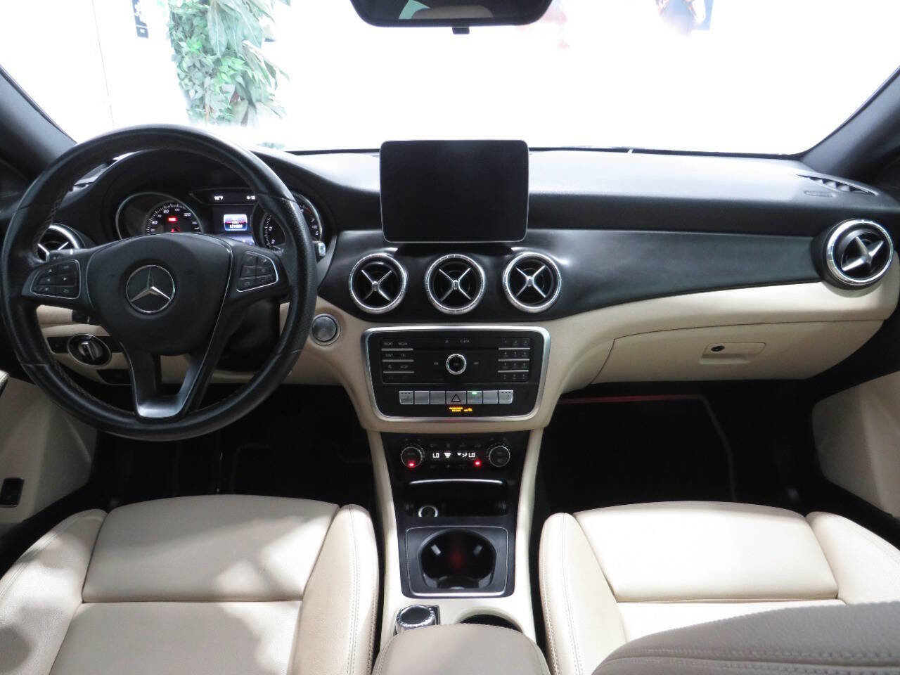 Used 2019 Mercedes-Benz CLA 250 image 7