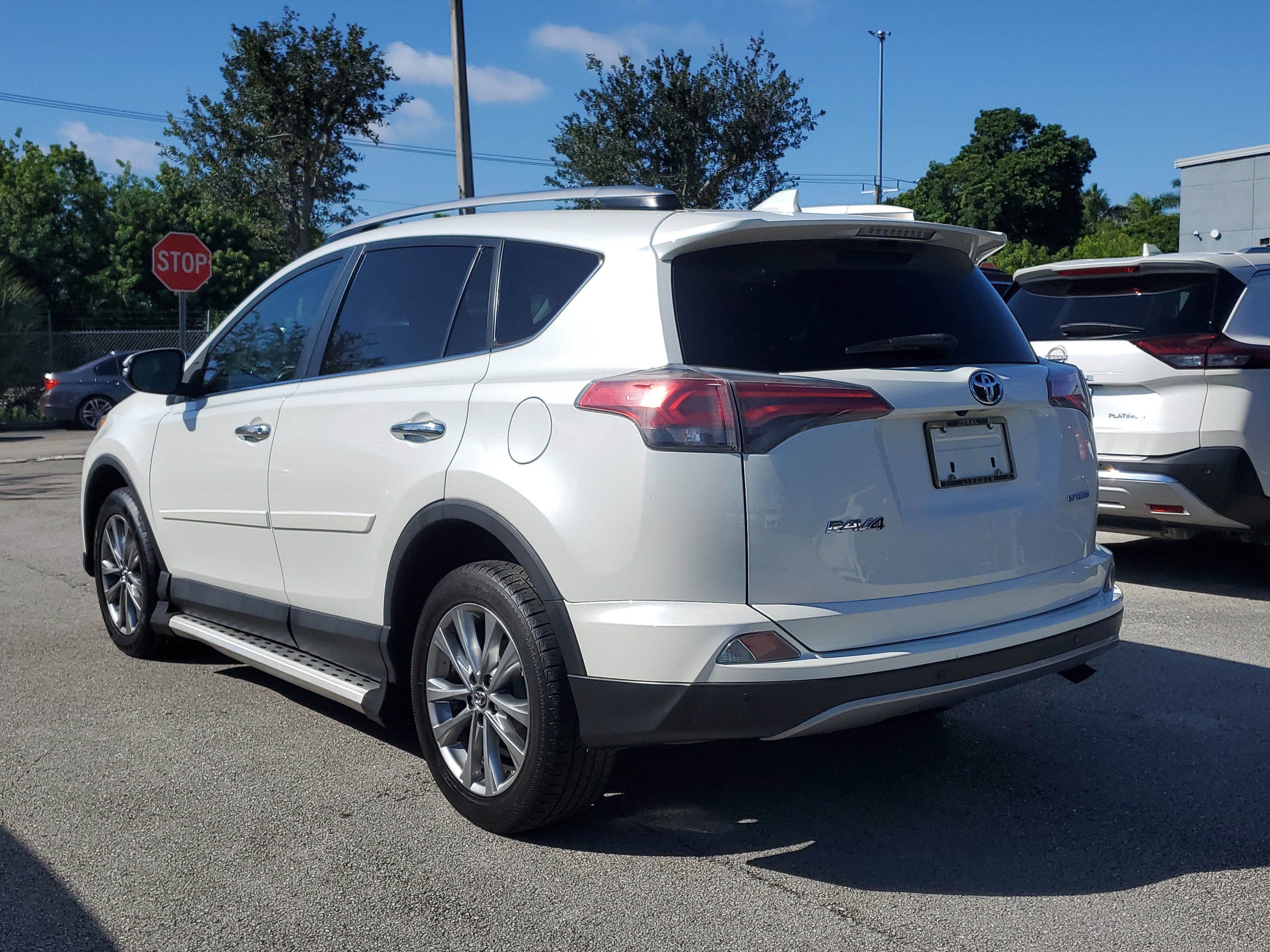 Used 2017 Toyota RAV4 Limited image 4