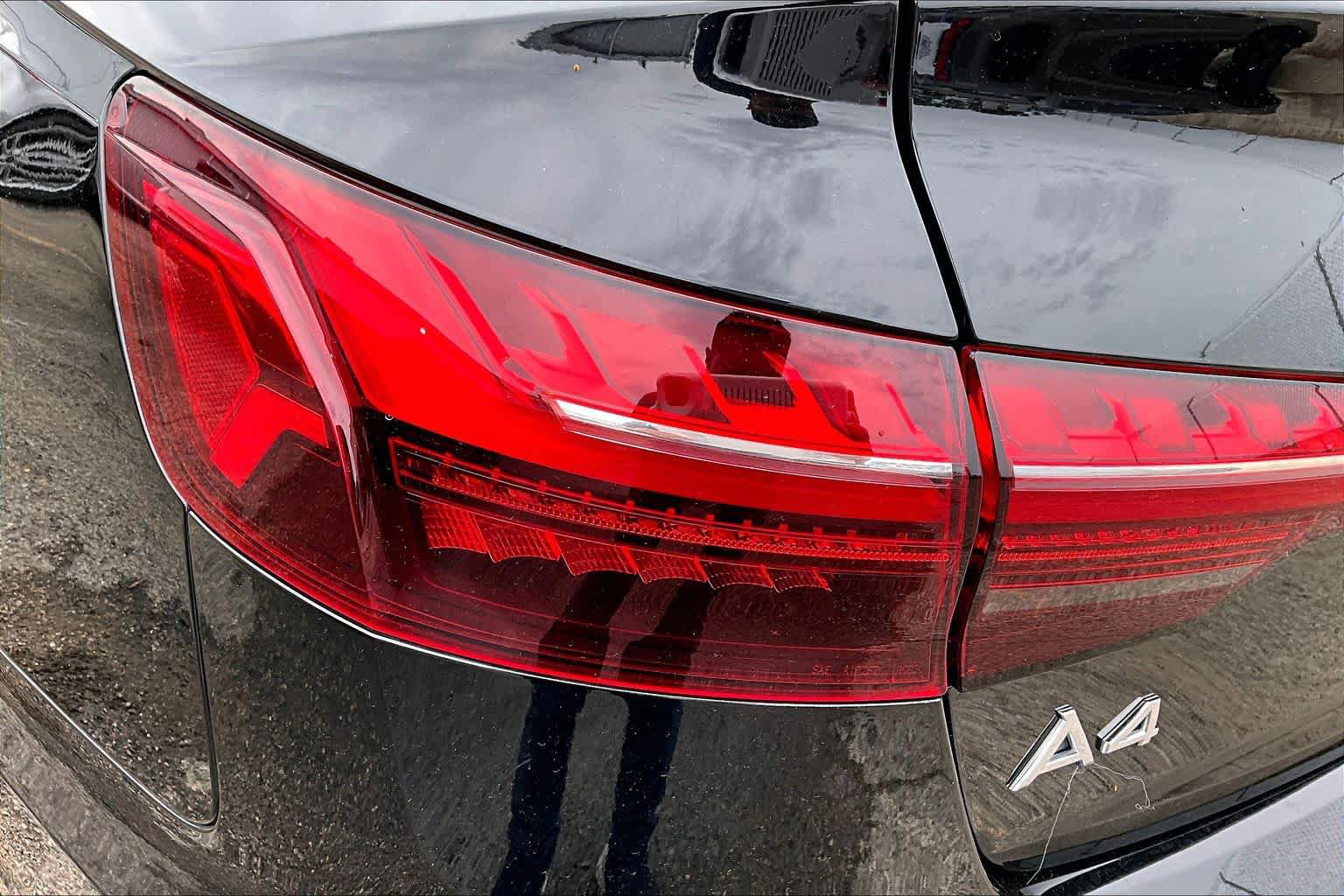 Used 2022 Audi A4 2.0T Premium Plus w/ Premium Plus Package AWD/4WD image 31