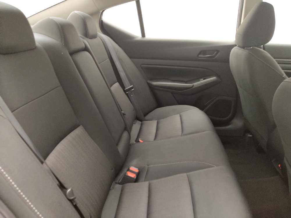 Used 2024 Nissan Altima 2.5 SV image 19