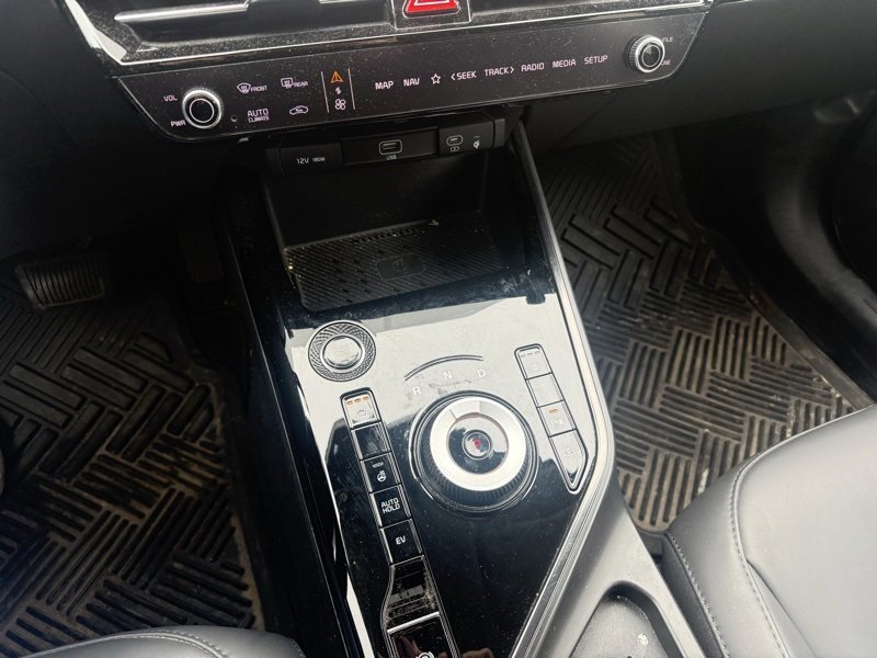 Used 2023 Kia Niro EX w/ EX Cold Weather Package image 16