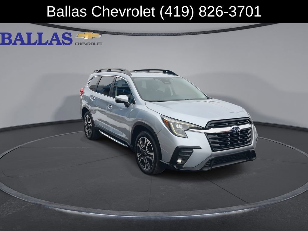 Used 2023 Subaru Ascent Limited image 2