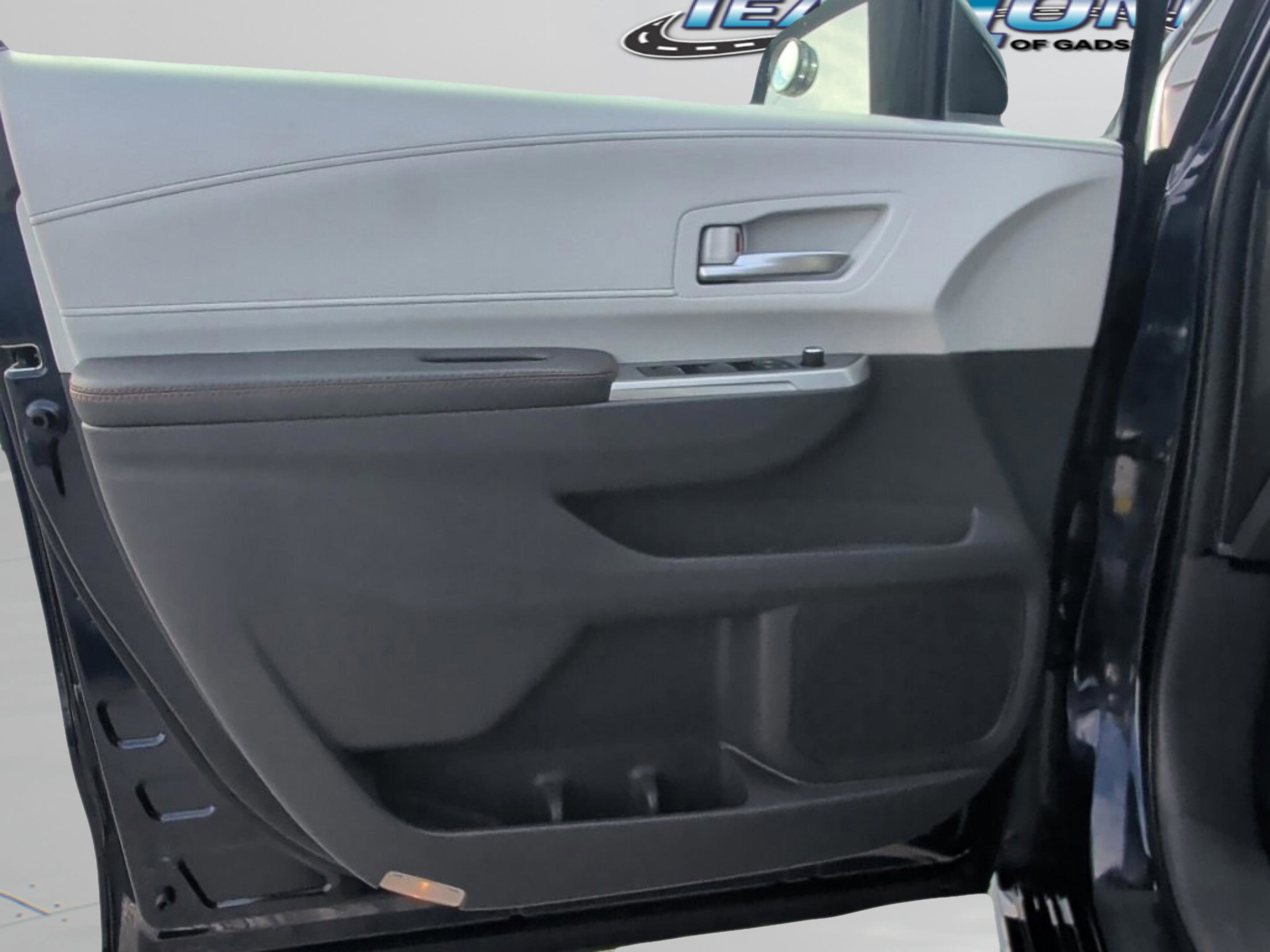 Used 2023 Toyota Sienna XSE w/ XSE Plus Package image 19