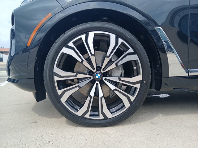 New 2027 BMW X7 xDrive40i w/ Premium Package AWD/4WD image 5