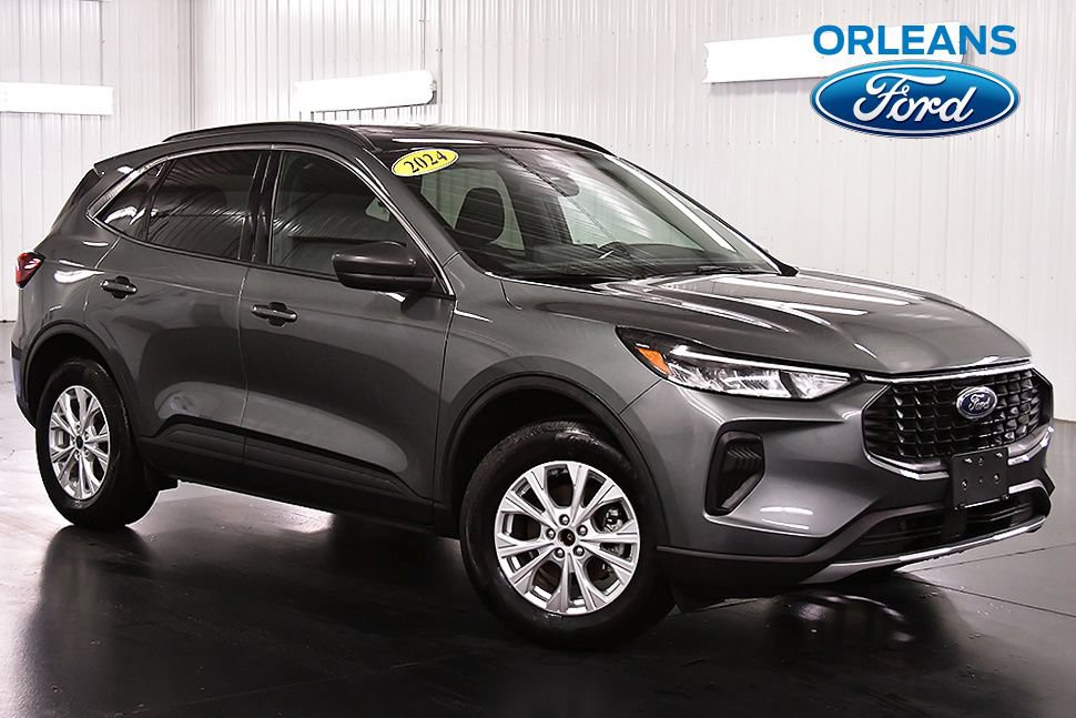 Used 2024 Ford Escape Active w/ Tech Pack #1 AWD/4WD image 1
