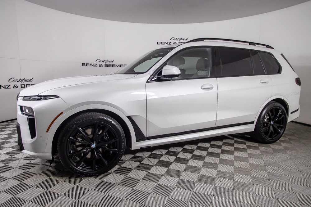 Used 2026 BMW X7 xDrive40i w/ M Sport Package AWD/4WD image 5