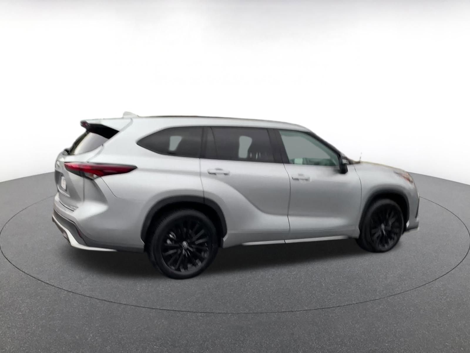 Used 2025 Toyota Highlander XSE image 15