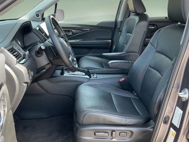 Used 2022 Honda Pilot Touring image 12