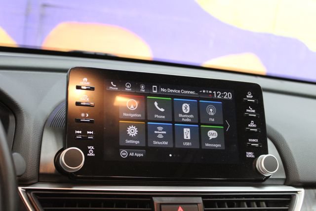 Used 2018 Honda Accord Touring image 18