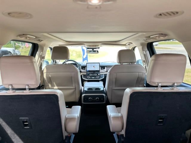 Used 2024 Ford Expedition Limited image 24