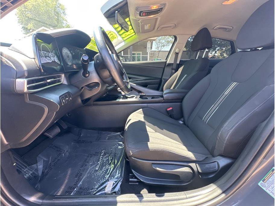 Used 2023 Hyundai Elantra SEL w/ Convenience Package FWD image 14