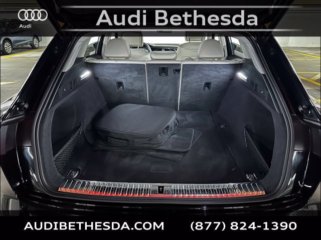Certified 2024 Audi Q8 e-tron Premium Plus w/ Premium Plus Package AWD/4WD image 10