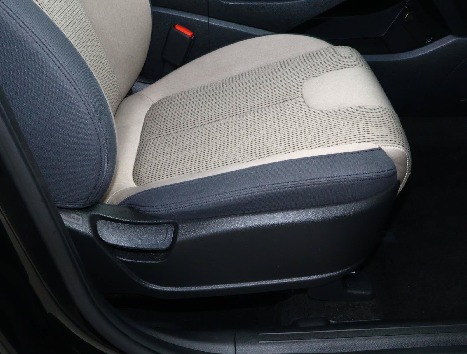 Used 2023 Hyundai Santa Fe SE w/ Cargo Package AWD/4WD image 16
