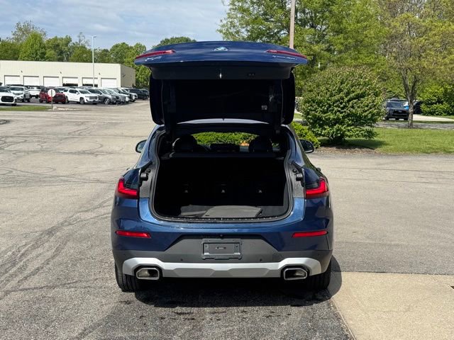 Certified 2025 BMW X4 xDrive30i AWD/4WD image 33