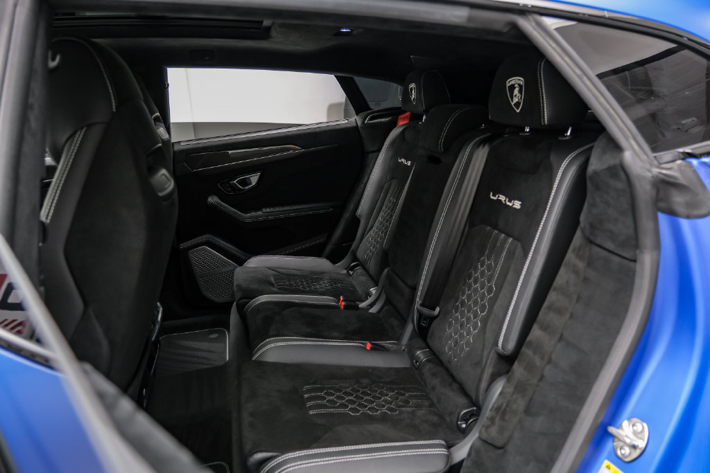Used 2023 Lamborghini Urus Performante AWD/4WD image 37