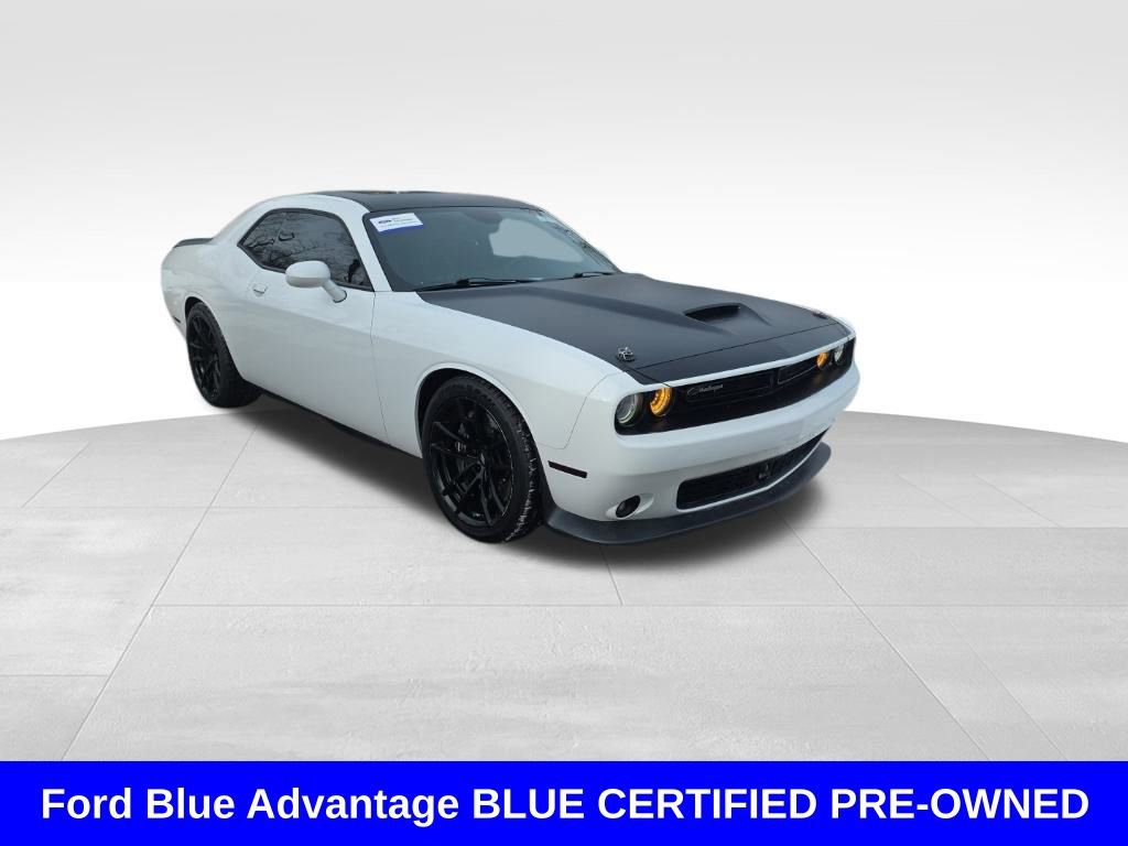 Used 2017 Dodge Challenger T/A image 3