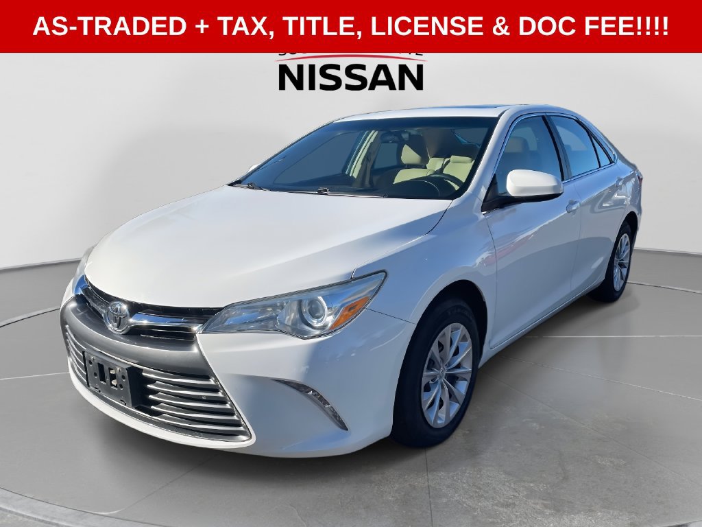 Used 2016 Toyota Camry LE w/ Moonroof Package FWD image 3